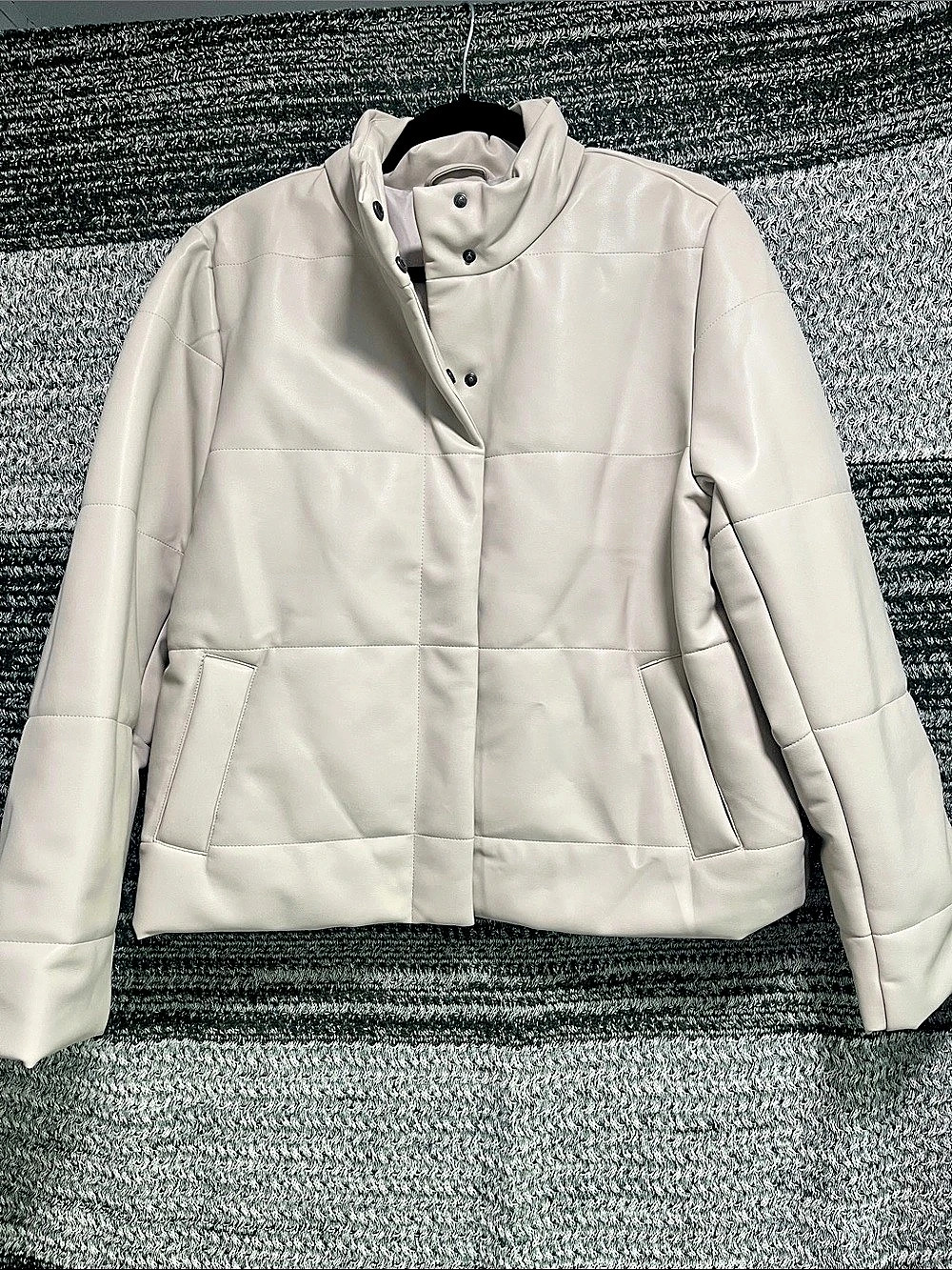 J. Jill Puffer Jacket in White Size Medium